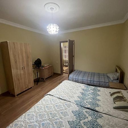 Los-Polos Hermanos Batumi Kültér fotó