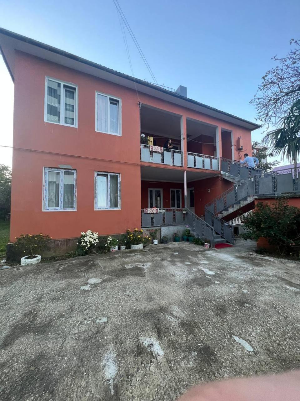 Los-Polos Hermanos Batumi Kültér fotó